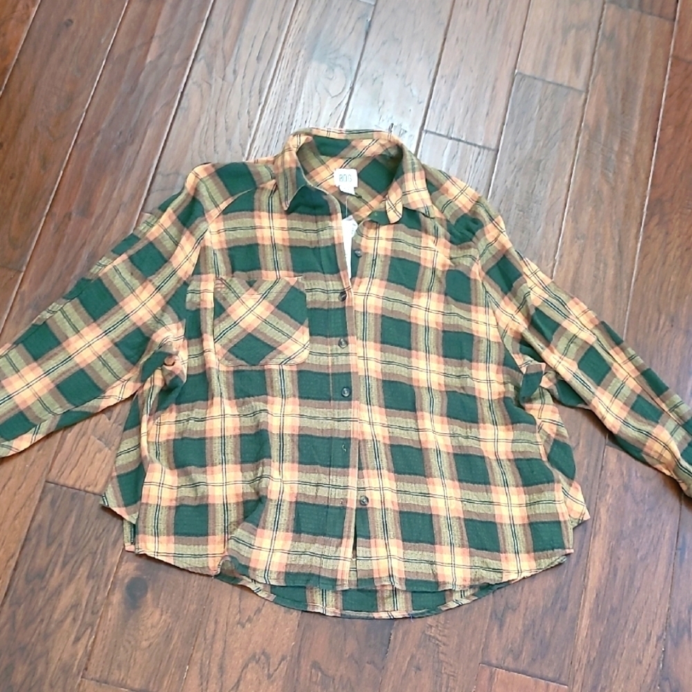 NWT BDG Green & Tan Oversized Plaid Shirt size Medium
